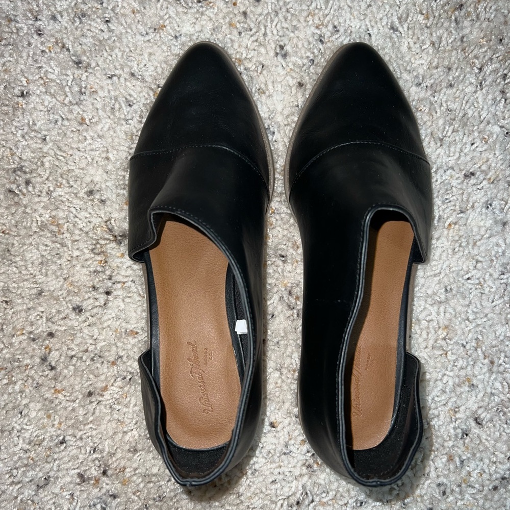 Womens Universal Thread Cut Out Booties NWOT